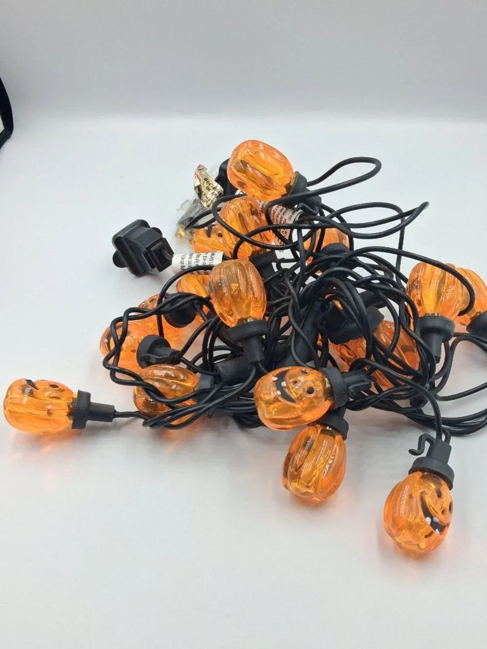 Halloween 20 Pumpkins Jack O Lanterns Orange Plastic String Lights 6 Ft. EUC